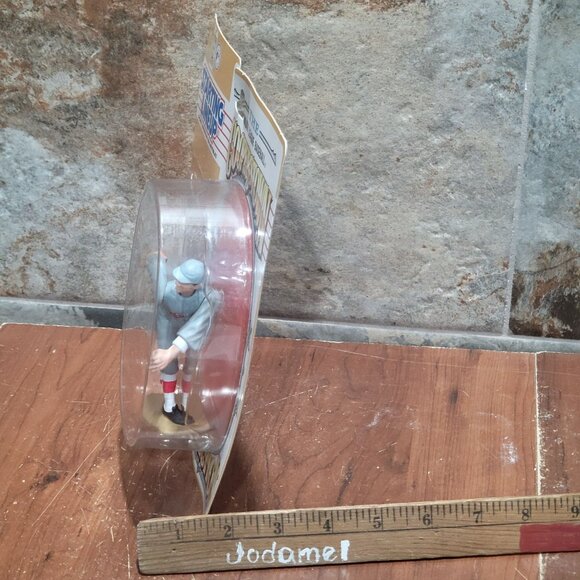 Babe Ruth Cooperstown Collection Starting Lineup Action Figure 1994 - Picture 8 of 8